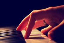 德甲-穆西亚拉传射凯恩破门 拜仁5-0波鸿领跑积分榜.